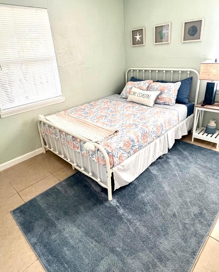 Beach Bungalow In Downtown Cocoa Beach Villa Buitenkant foto
